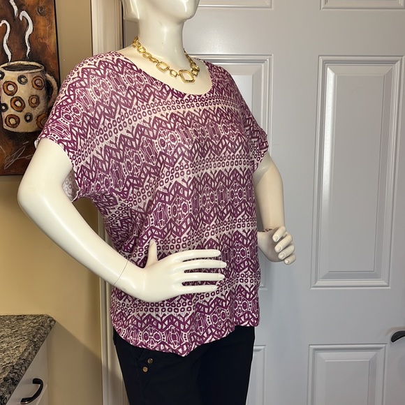 Great top for work or casual - Picture 4 of 7